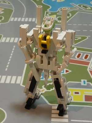 リブロック（Lasy Toys）のロボット作品「超時空変形機体